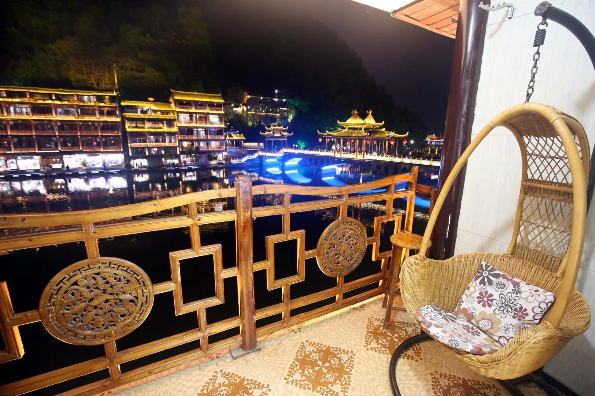 Lqj Riverside Guest House Fenghuang Εξωτερικό φωτογραφία
