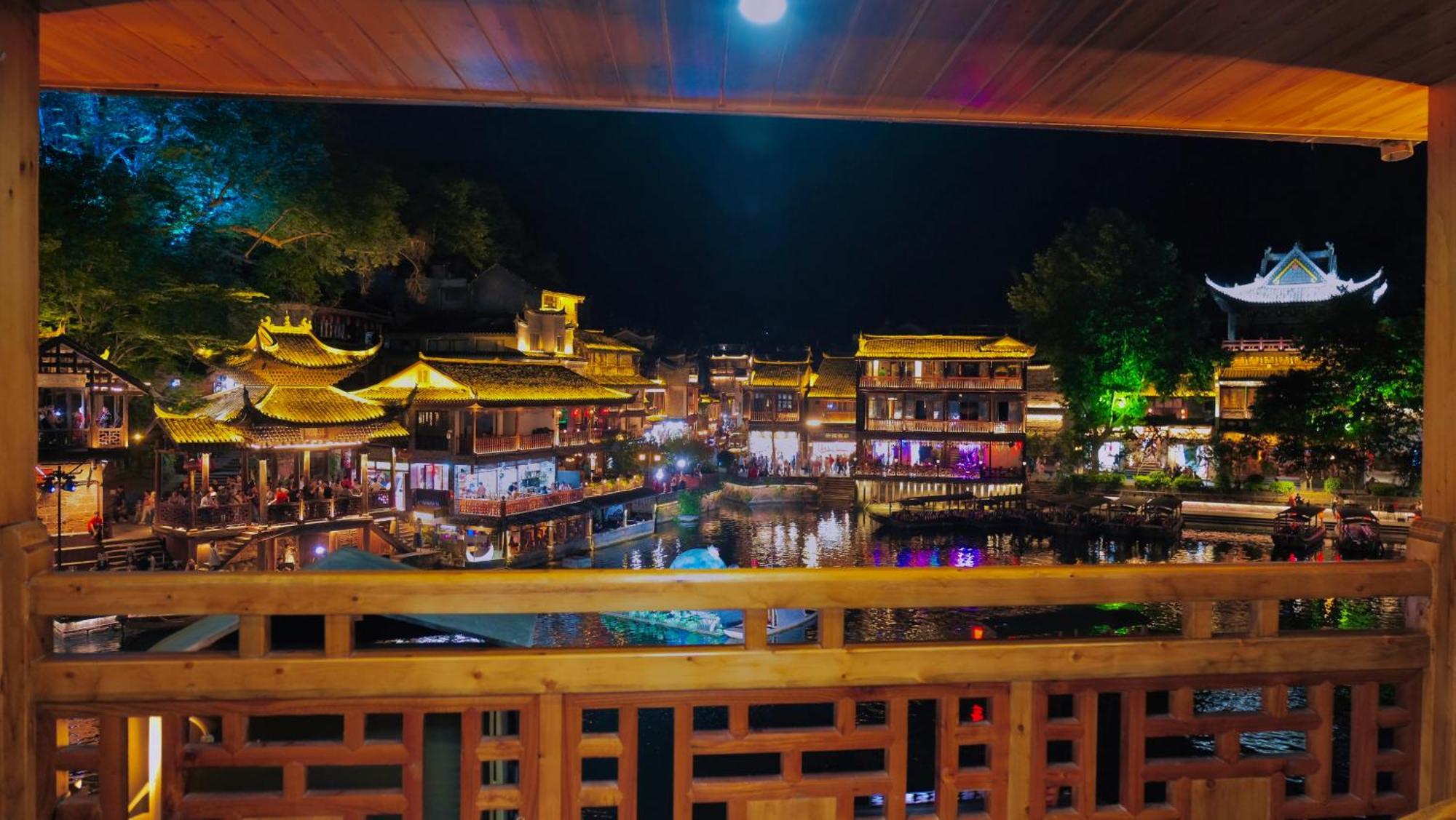 Lqj Riverside Guest House Fenghuang Εξωτερικό φωτογραφία
