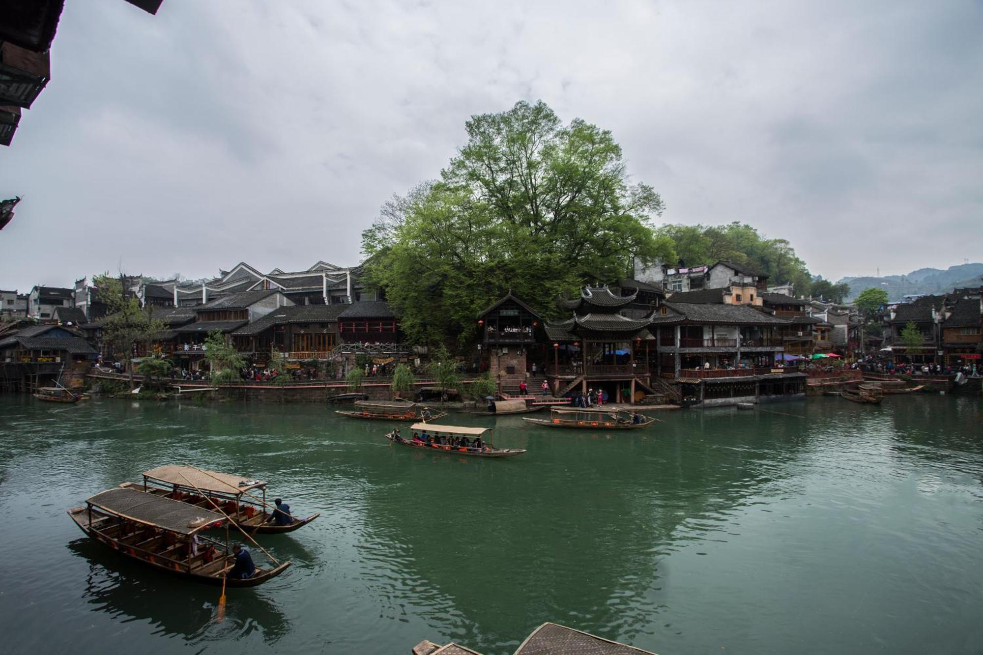 Lqj Riverside Guest House Fenghuang Εξωτερικό φωτογραφία