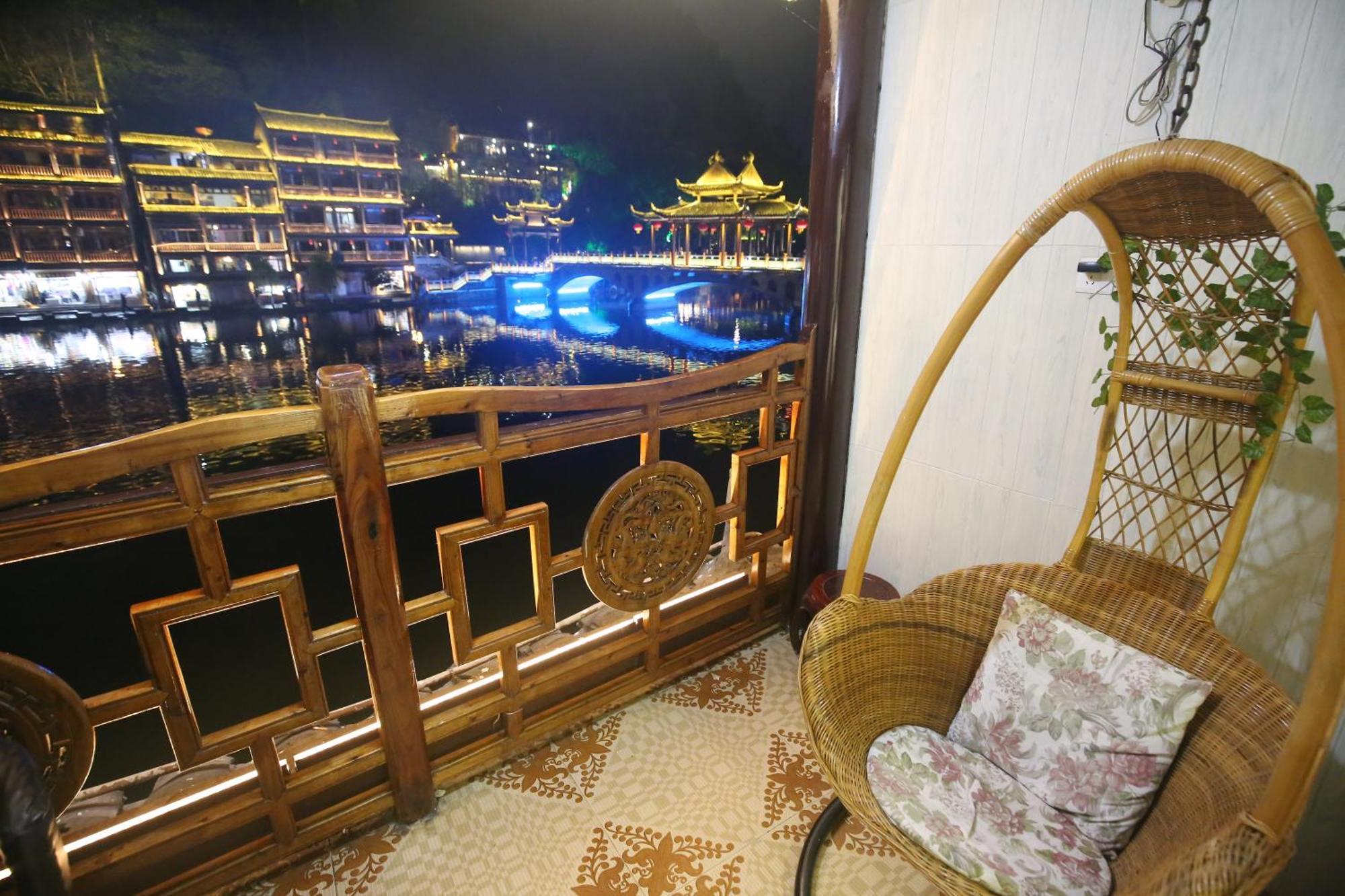 Lqj Riverside Guest House Fenghuang Εξωτερικό φωτογραφία