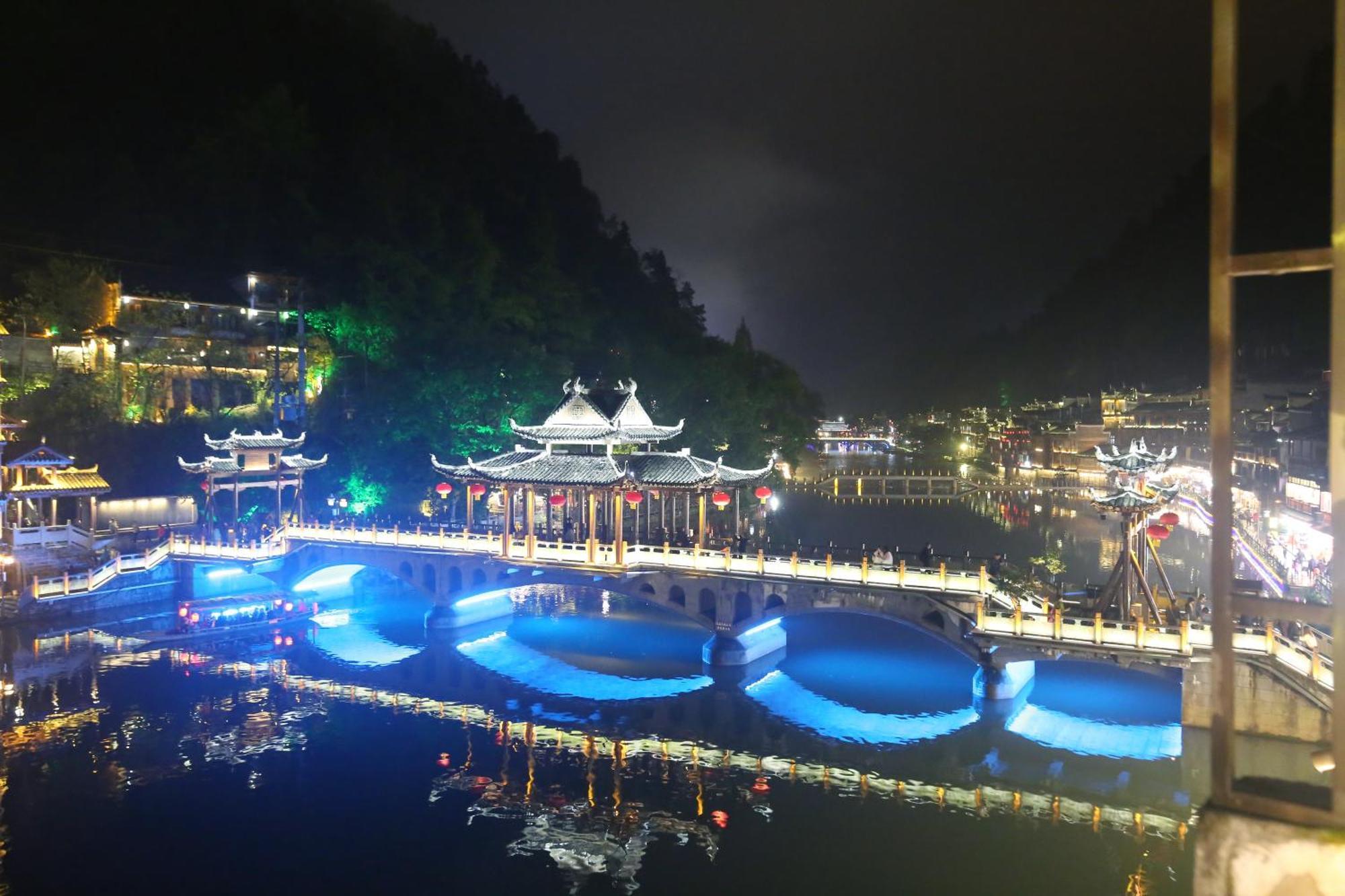 Lqj Riverside Guest House Fenghuang Εξωτερικό φωτογραφία